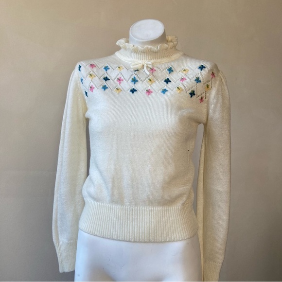 Vintage Cottagecore Coquette Feminine Floral Knit Sweater - Picture 2 of 10